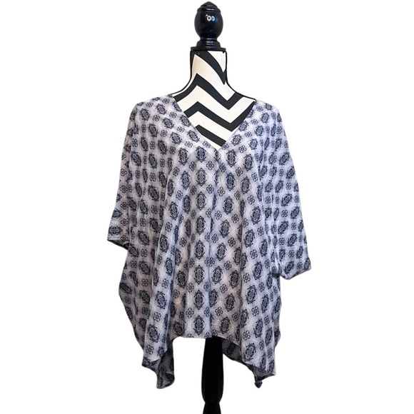 Velvet by Graham & Spencer Sz L Batik Tie-Dye Print Boho Kaftan Tunic Top - Picture 1 of 13